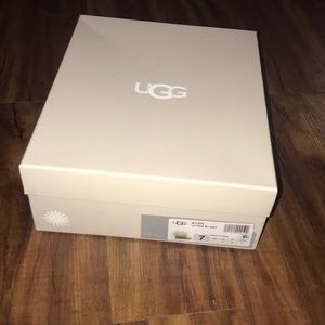 Lida Ugg Boots Size 7 WORN ONCE ONLY